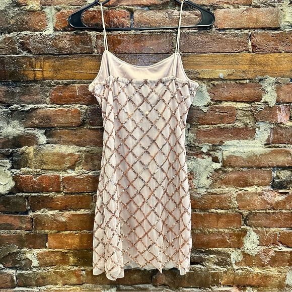 Showpo. RHYTHM OF LOVE DRESS, ROSE GOLD SEQUIN, size US 4 - Picture 10 of 10